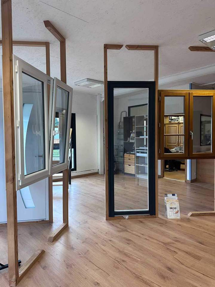 Porte et fenêtre sur mesure Laissac-Sévérac l'Église 