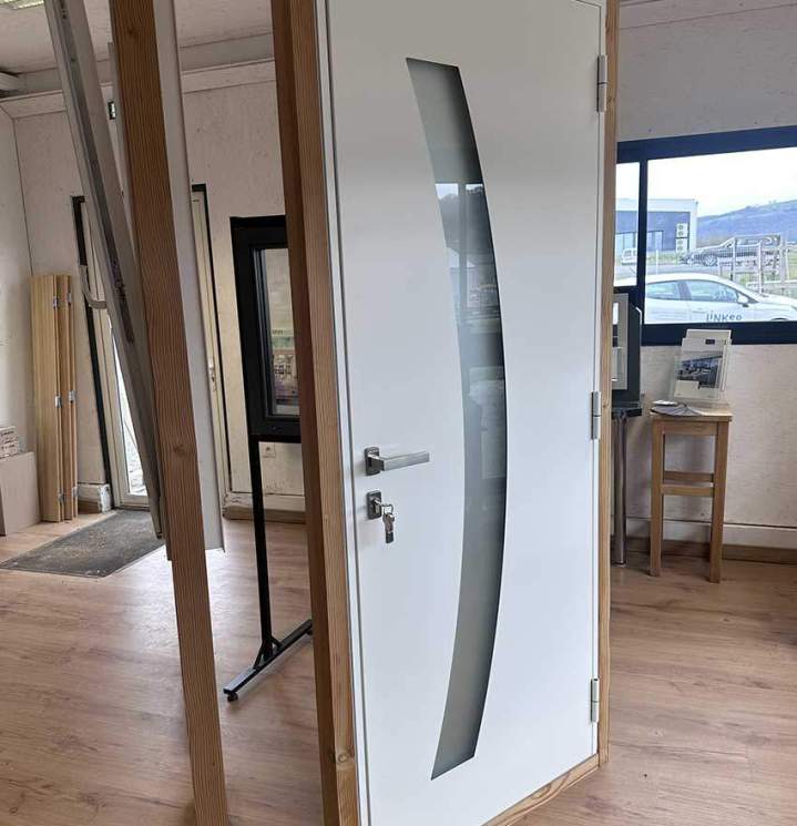 Installation de porte sur mesure Laissac-Sévérac l'Église